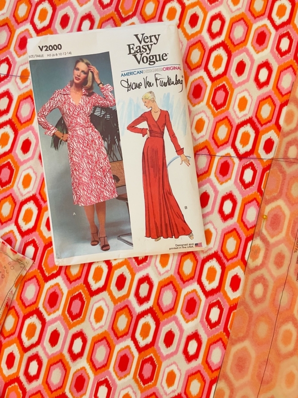 Sewing my 2nd Version of DVF Wrap Dress V2000: Orange Geometric